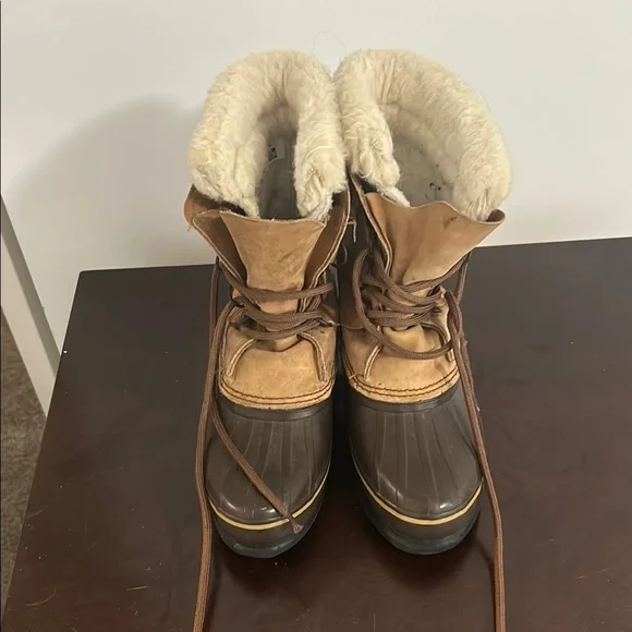 Sorel Brown and Tan Winter Boots with Fur Lining - Picture 1 of 4